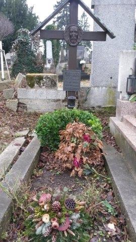 Ernst Karl Winter Grave